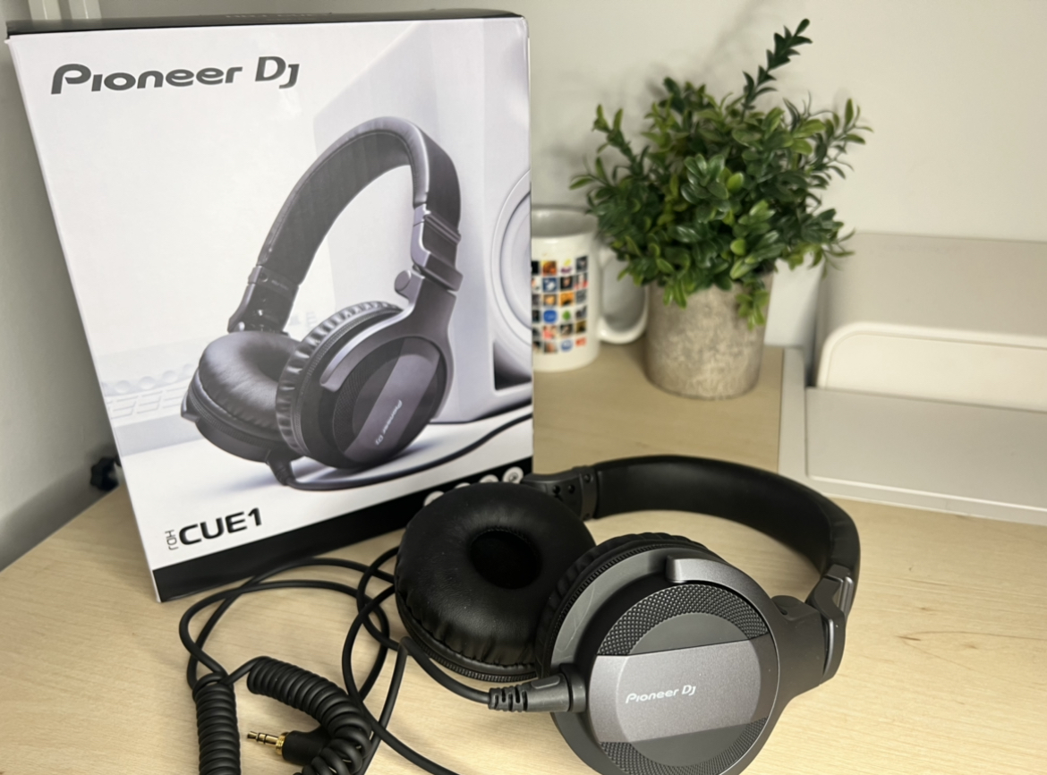 هدفون pioneer HDJ-CUE1 مخصوص دیجیهای مبتدی و نیمهحرفهای