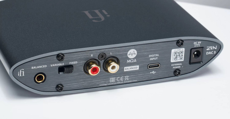 iFi ZEN DAC3 یک DAC و آمپلیفایر هدفون رومیزی استفاده با هدفونهای Hi-Fi و IEM